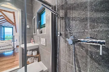 Pool & Sea-View Villa in Gromin Dolac