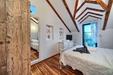 Pool & Sea-View Villa in Gromin Dolac