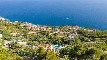 Sea-View Villa with Private Pool in Čelina