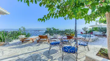 Sea-View Villa with Private Pool in Čelina