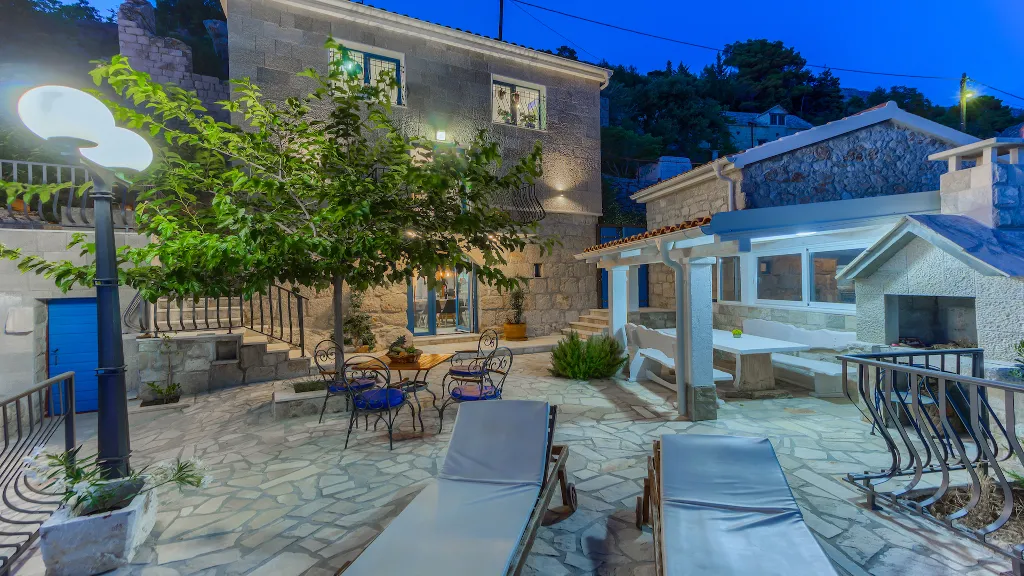 Sea-View Villa with Private Pool in Čelina