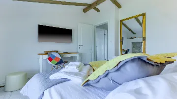 Sea-View Villa with Private Pool in Čelina