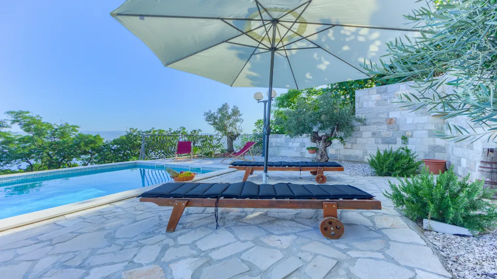 Sea-View Villa with Private Pool in Čelina