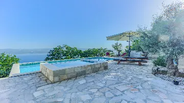 Sea-View Villa with Private Pool in Čelina