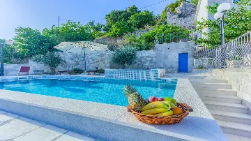 Sea-View Villa with Private Pool in Čelina