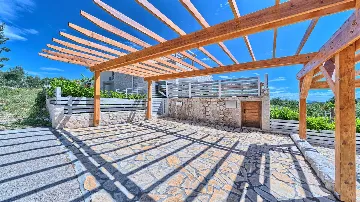 Jelsa Villa for 10 Guests with Heated Pool & Spa