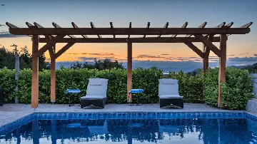 Villa in Jelsa for 10 Guests with Private Pool & Spa