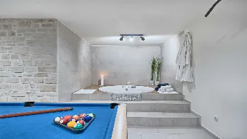 Villa in Jelsa for 10 Guests with Private Pool & Spa