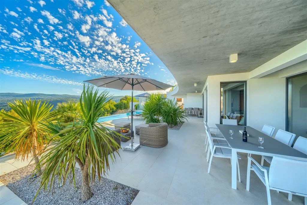4-Bedroom Villa with Sea Views in Rabac