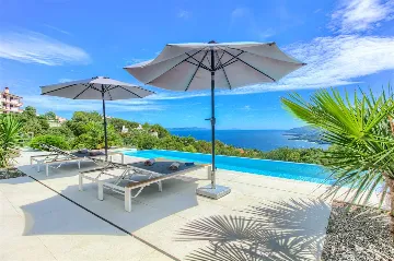 4-Bedroom Villa with Sea Views in Rabac