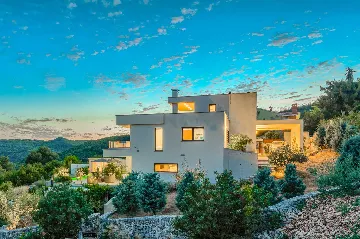 4-Bedroom Villa with Sea Views in Rabac