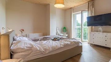 Butkovici Holiday House with 72 m² Pool for 10