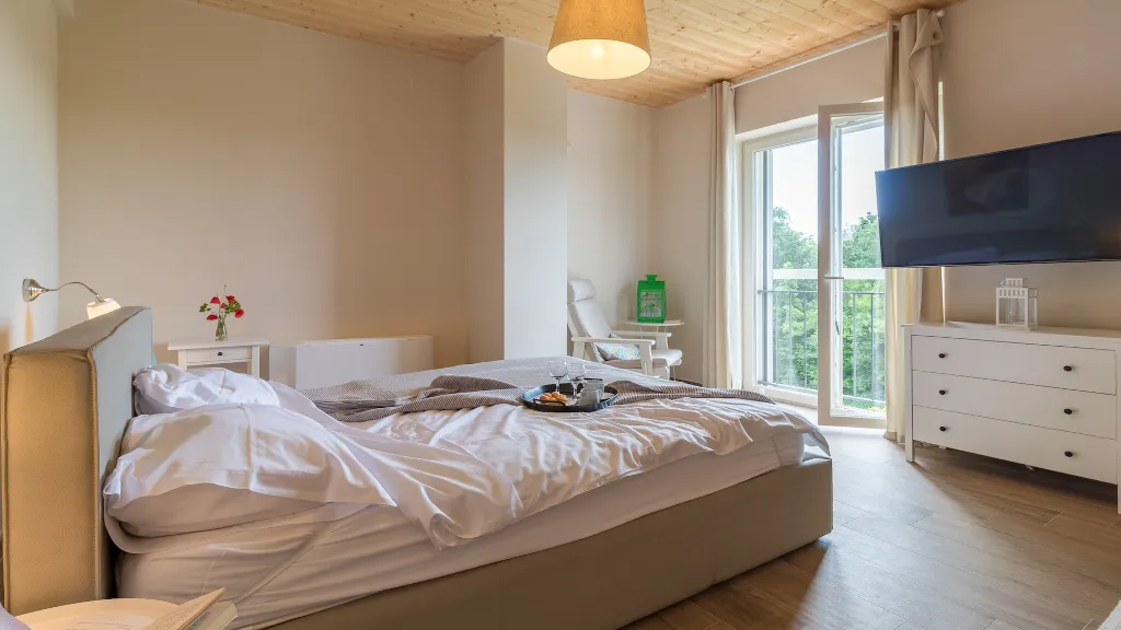 Butkovici Holiday House with 72 m² Pool for 10