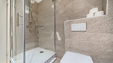 4-Bedroom Villa with Pool in Sutomisica