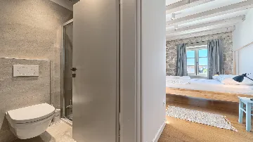 4-Bedroom Villa with Pool in Sutomisica