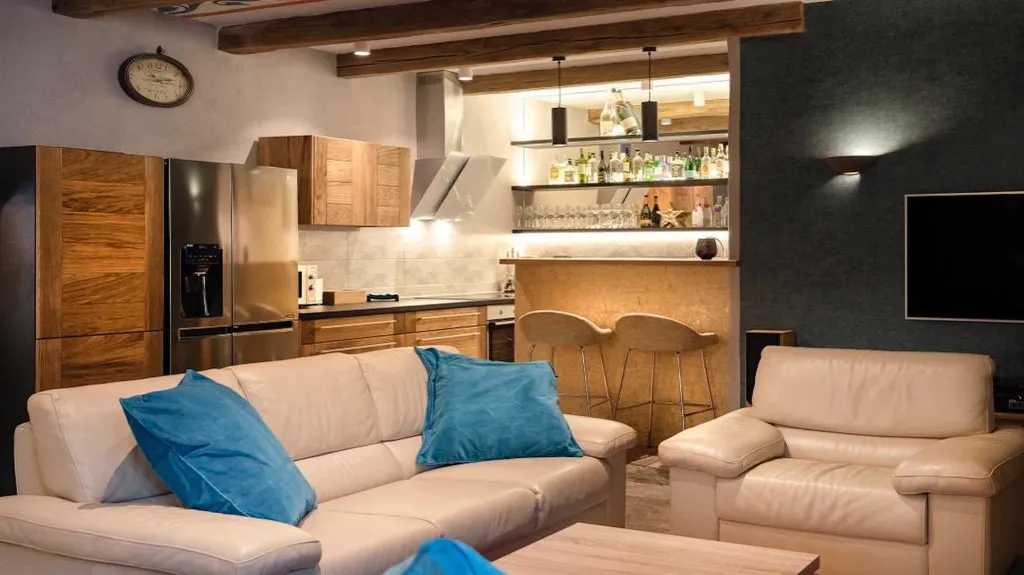 Old Town Hvar 5-Bedroom Villa with Jacuzzi Terrace
