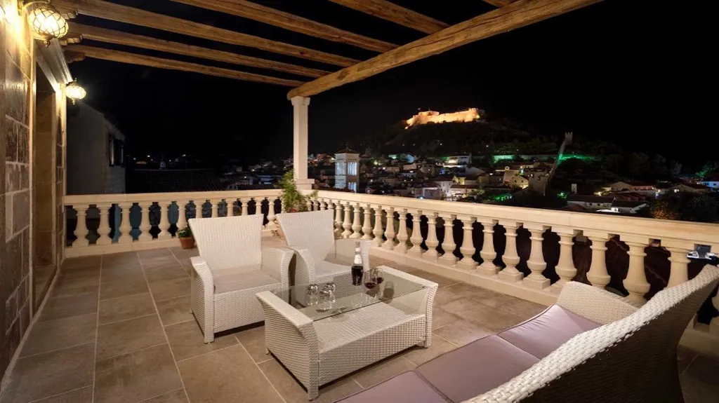 Old Town Hvar 5-Bedroom Villa with Jacuzzi Terrace