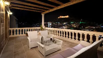 Old Town Hvar 5-Bedroom Villa with Jacuzzi Terrace