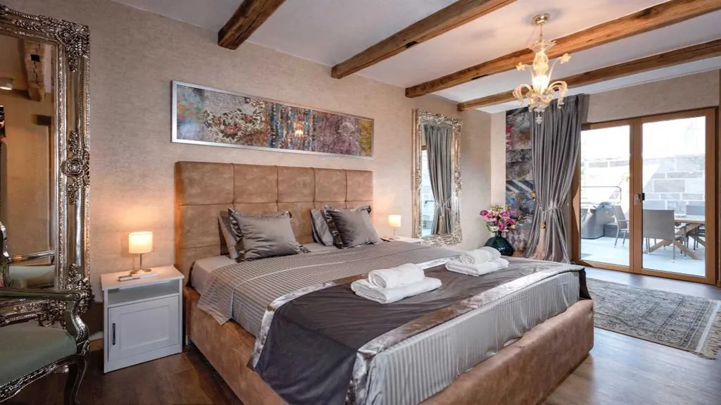 Old Town Hvar 5-Bedroom Villa with Jacuzzi Terrace