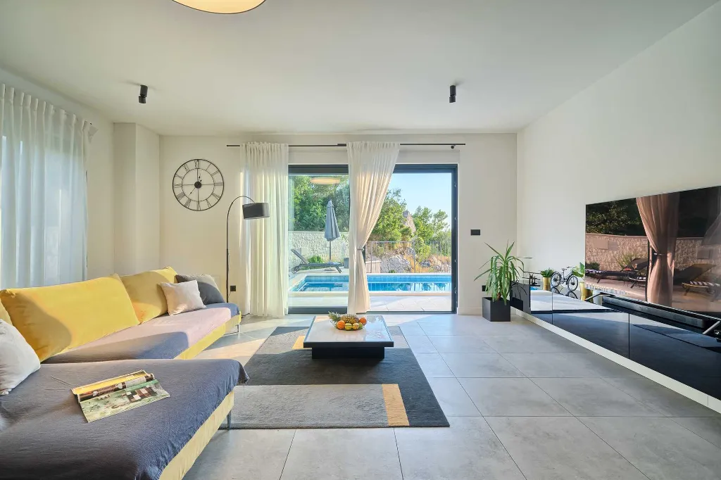 Podstrana Villa with Sea Views, Private Pool & Sauna