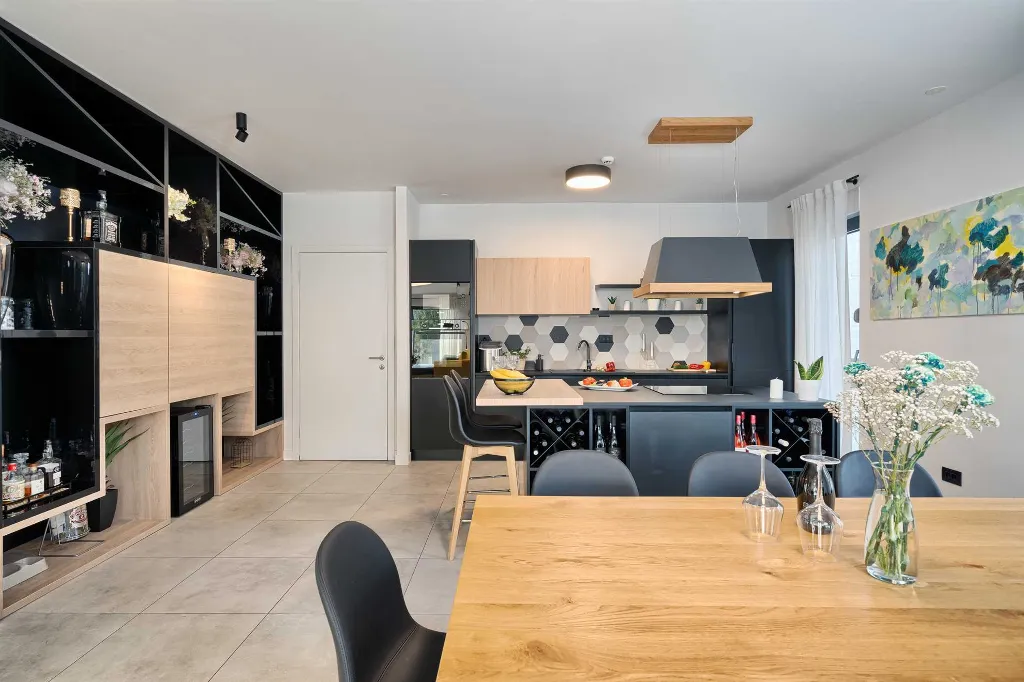 Podstrana Villa with Sea Views, Private Pool & Sauna