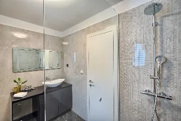 Podstrana Villa with Sea Views, Private Pool & Sauna