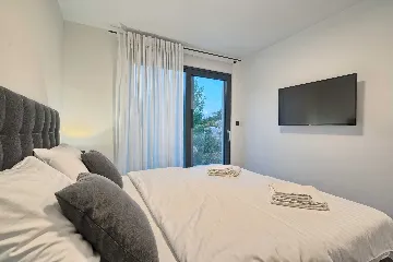 Podstrana Villa with Sea Views, Private Pool & Sauna