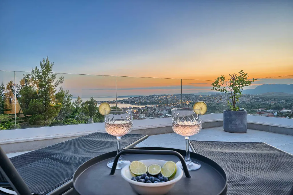Podstrana Villa with Sea Views, Private Pool & Sauna