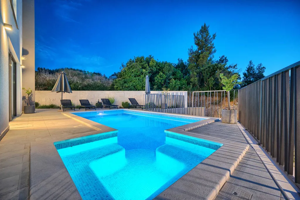 Podstrana Villa with Sea Views, Private Pool & Sauna