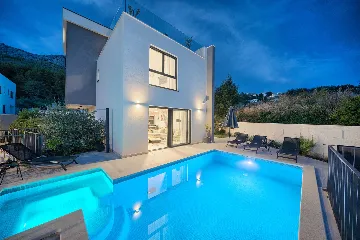 Podstrana Villa with Sea Views, Private Pool & Sauna