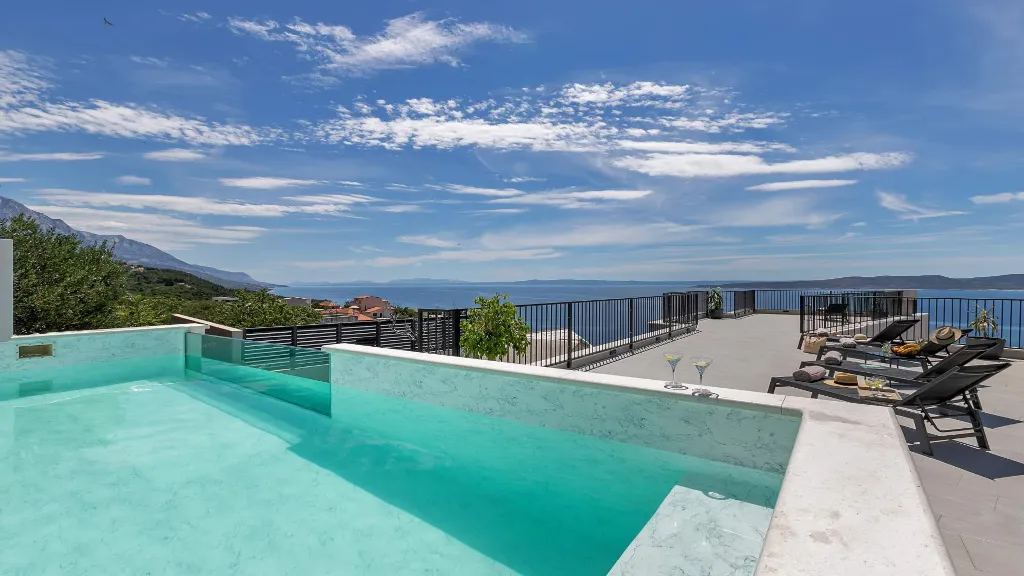 Sea-View Villa in Brela for Up to 6 Guests