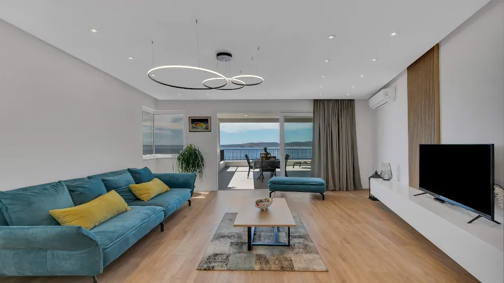 Sea-View Villa in Brela for Up to 6 Guests