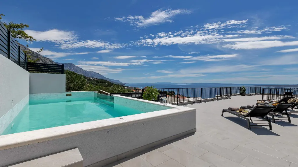 Sea-View Villa in Brela for Up to 6 Guests