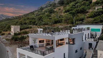 Sea-View Villa in Brela for Up to 6 Guests