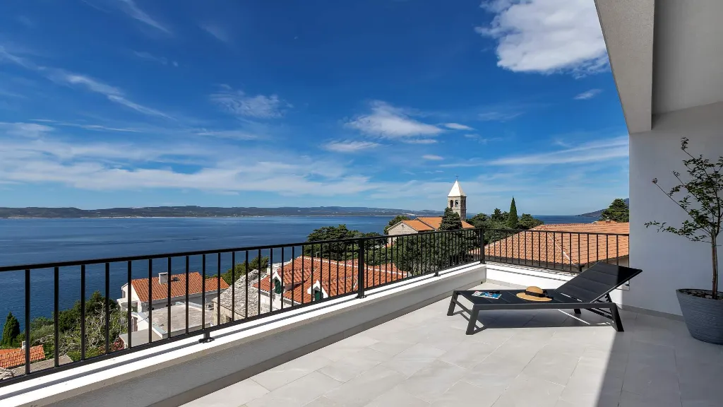 Sea-View Villa in Brela for Up to 6 Guests