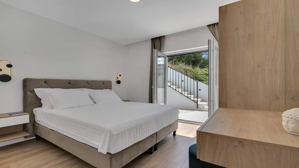 Sea-View Villa in Brela for Up to 6 Guests