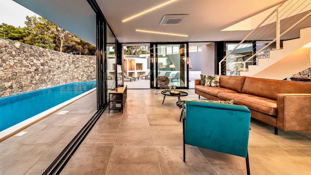 Sutivan Sea-View Villa for Up to 8 Guests