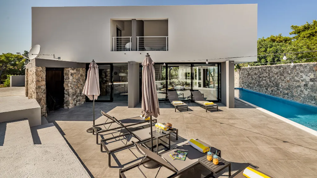 Sutivan Sea-View Villa for Up to 8 Guests