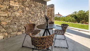 Sutivan Sea-View Villa for Up to 8 Guests