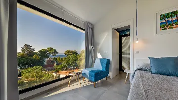 Sutivan Sea-View Villa for Up to 8 Guests