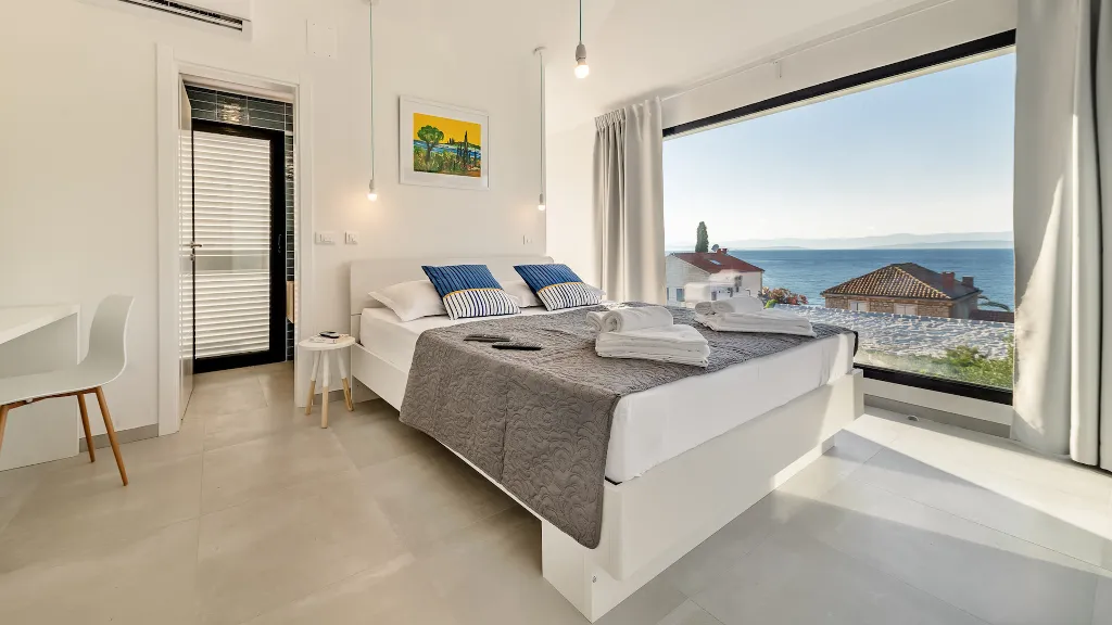 Sutivan Sea-View Villa for Up to 8 Guests
