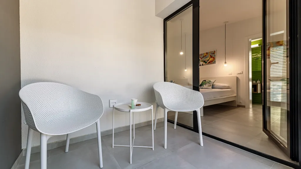 Sutivan Sea-View Villa for Up to 8 Guests