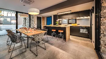 Sutivan Sea-View Villa for Up to 8 Guests