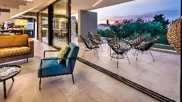 Sutivan Sea-View Villa for Up to 8 Guests