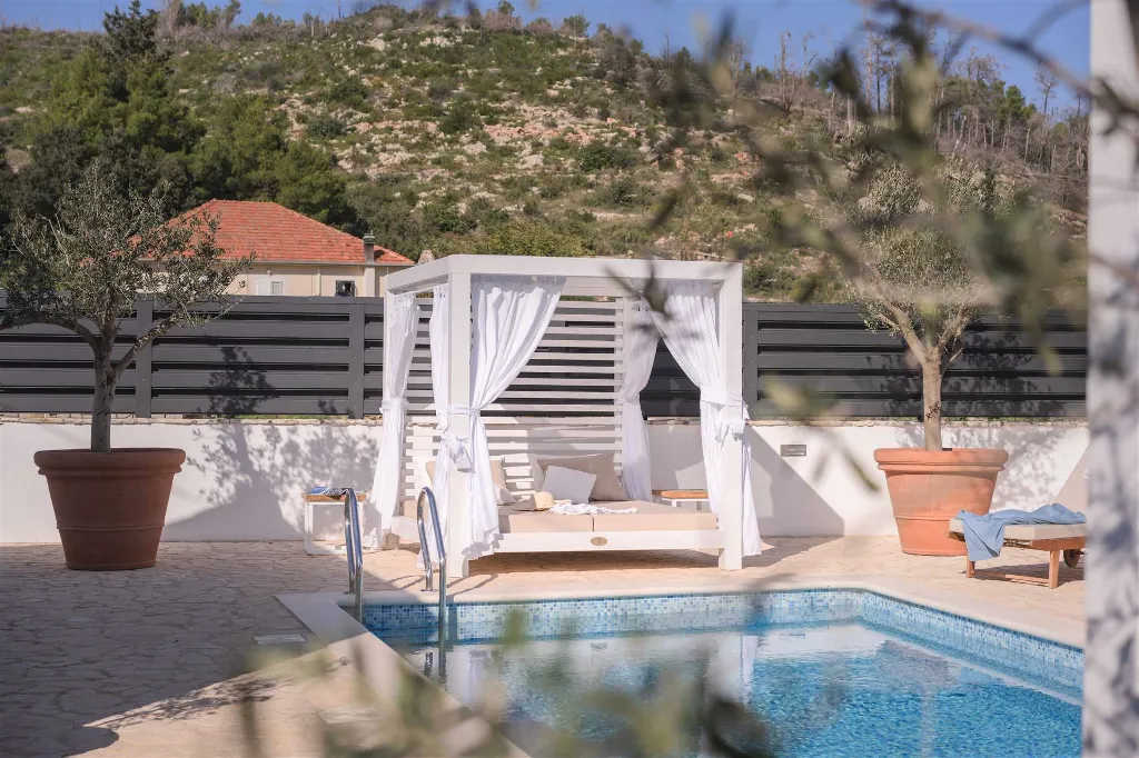 3-Bedroom Villa in Vrbanj for Up to 8 Guests
