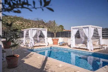 3-Bedroom Villa in Vrbanj for Up to 8 Guests