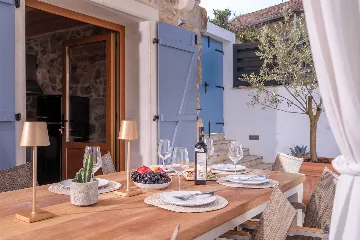 3-Bedroom Villa in Vrbanj for Up to 8 Guests