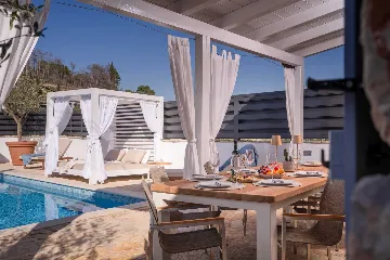 3-Bedroom Villa in Vrbanj for Up to 8 Guests