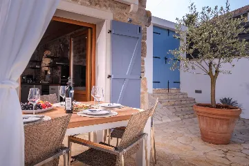 3-Bedroom Villa in Vrbanj for Up to 8 Guests