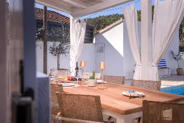 3-Bedroom Villa in Vrbanj for Up to 8 Guests